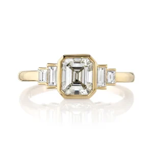 CAROLINE>SINGLE STONE New