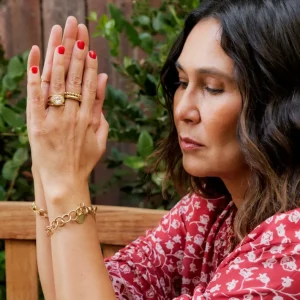 DEVI>SINGLE STONE New