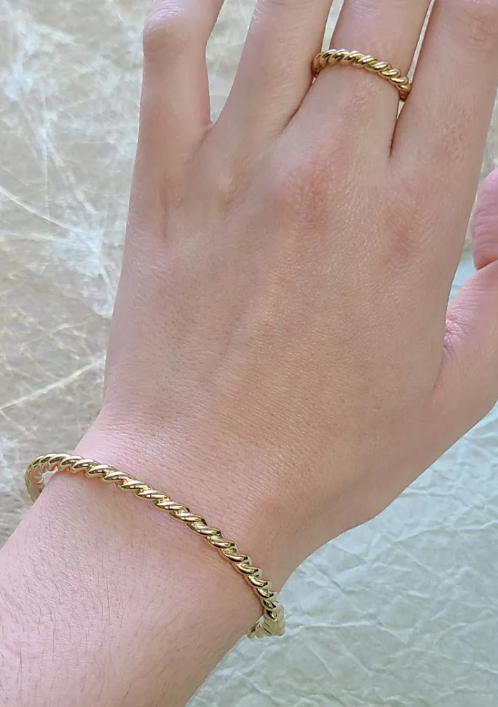 lara_bangle_2.webp LARA BANGLE>SINGLE STONE Sale