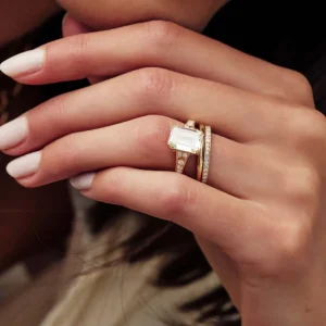 MOLLY>SINGLE STONE Fashion